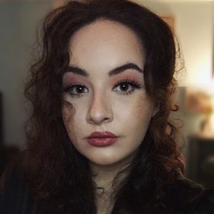 Meet your Posher, Julianne